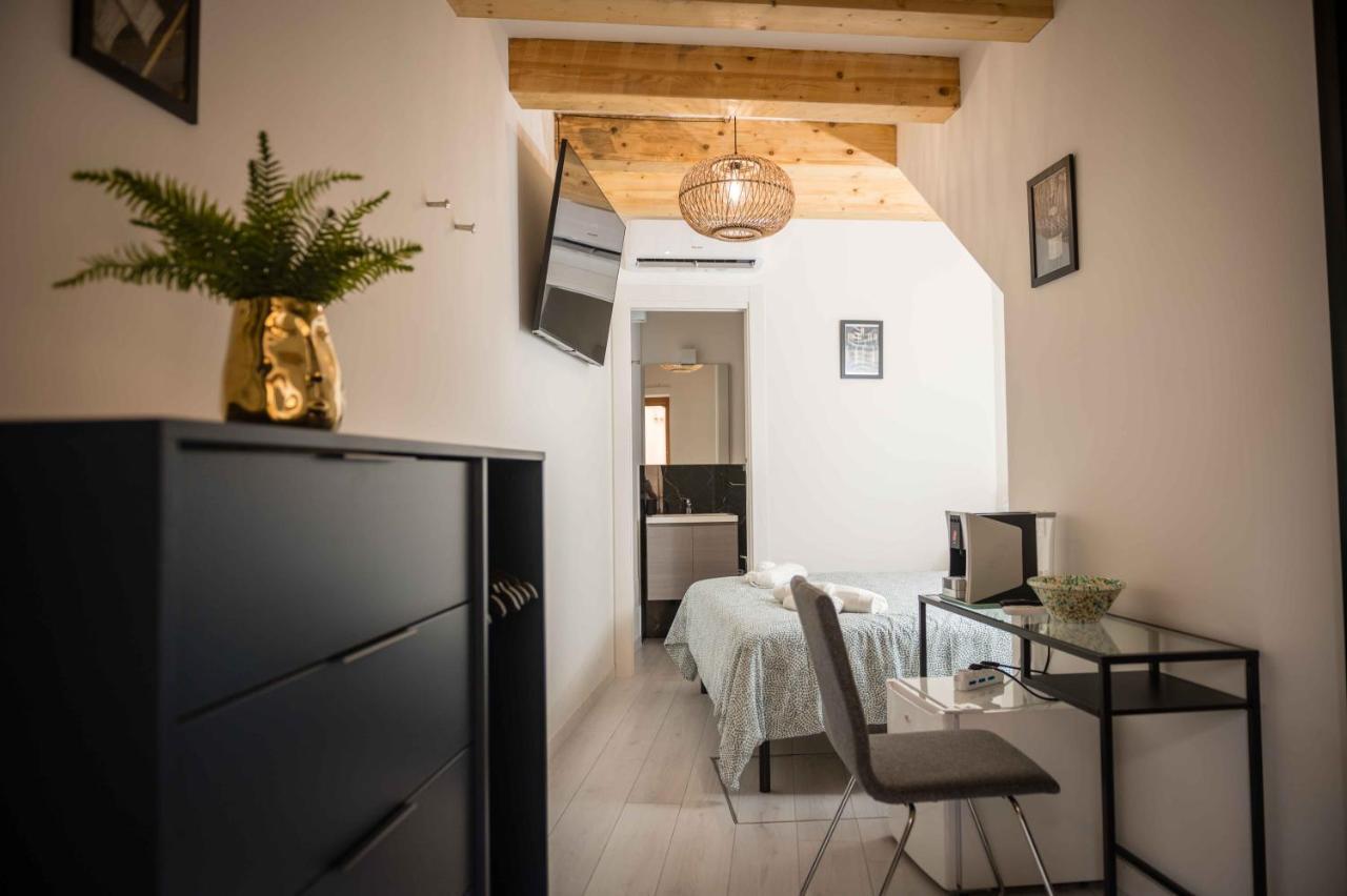 The Wine Room Castelbuono  Extérieur photo